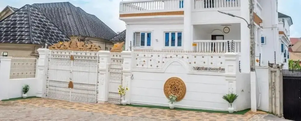 Mondeestars Luxury Home