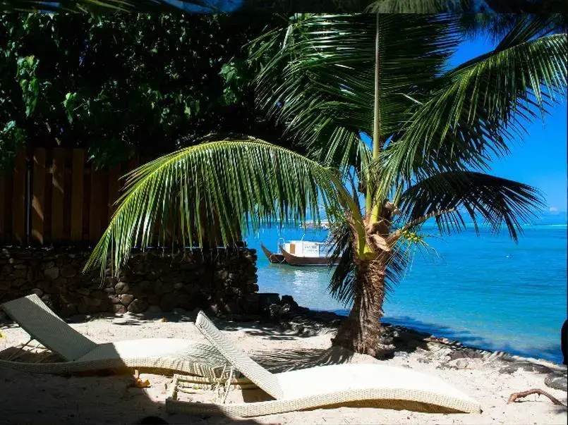 Bungalow beachfront