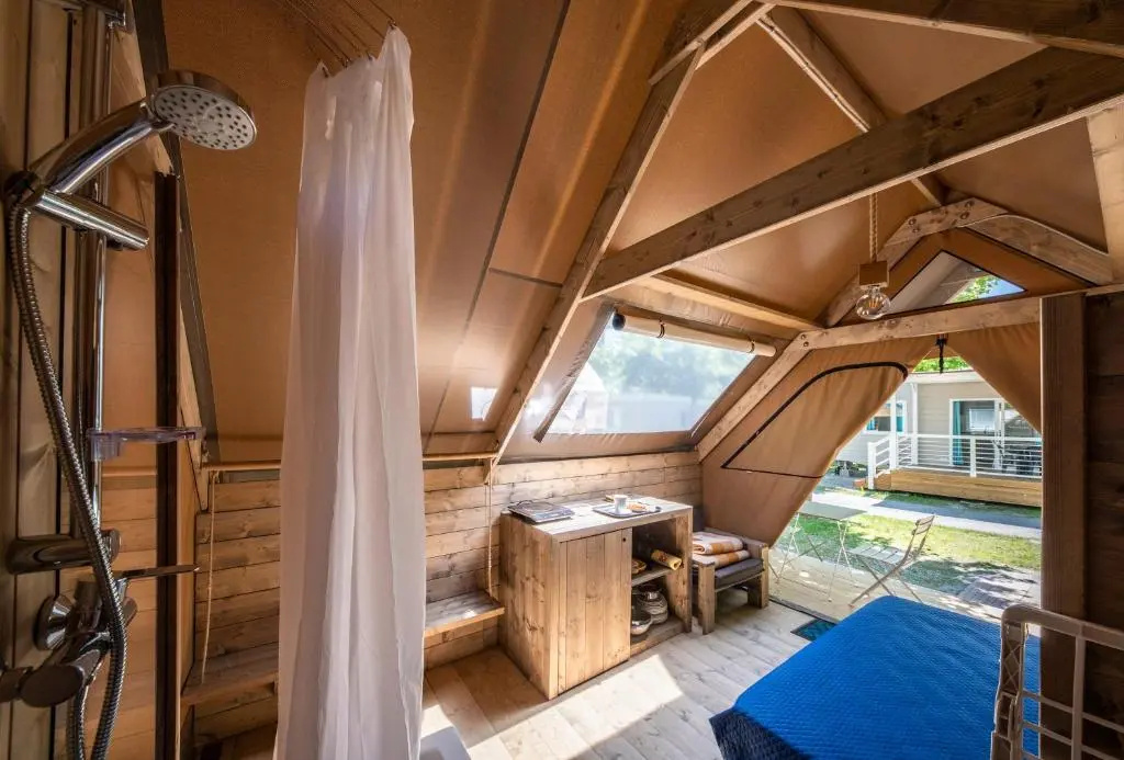 Tent