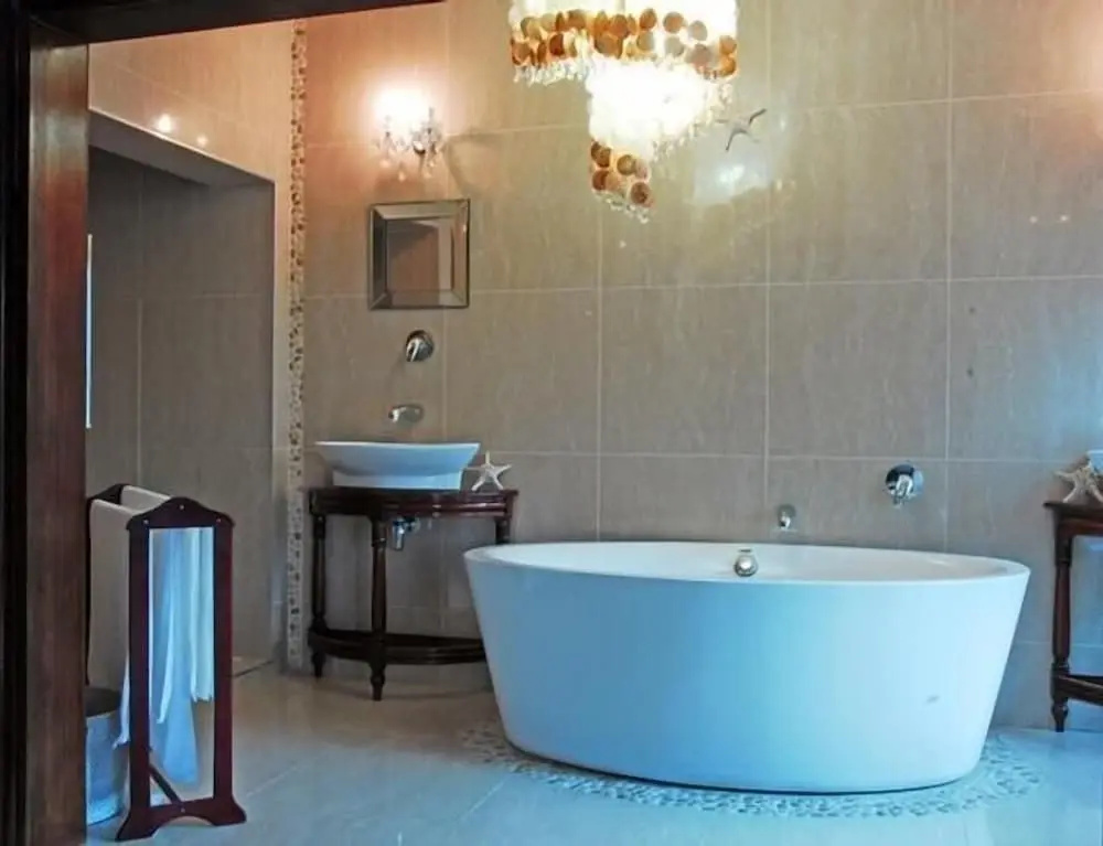Deluxe Suite with balcony