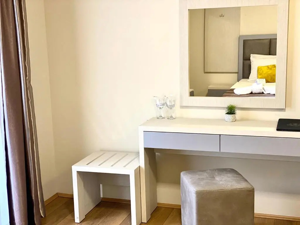 Deluxe Double room with sea view (twin beds)