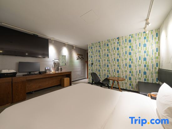 Premier room
