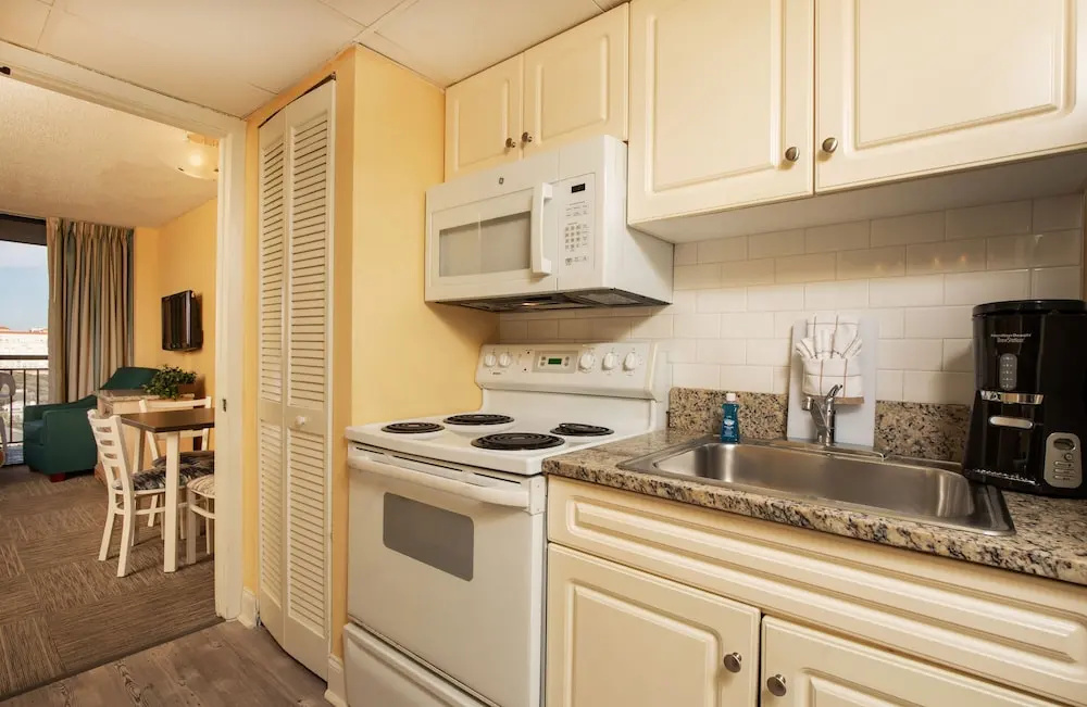 Grande Shores Ocean Resorts Condominiums - Chambres