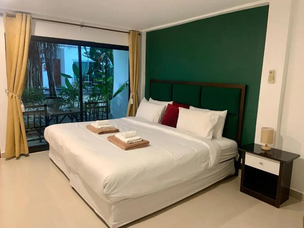 Standard Double room (full double bed)