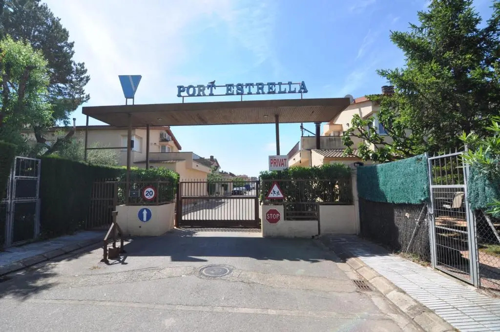 RNET - Port Estrella - 18 Roses Costa Brava