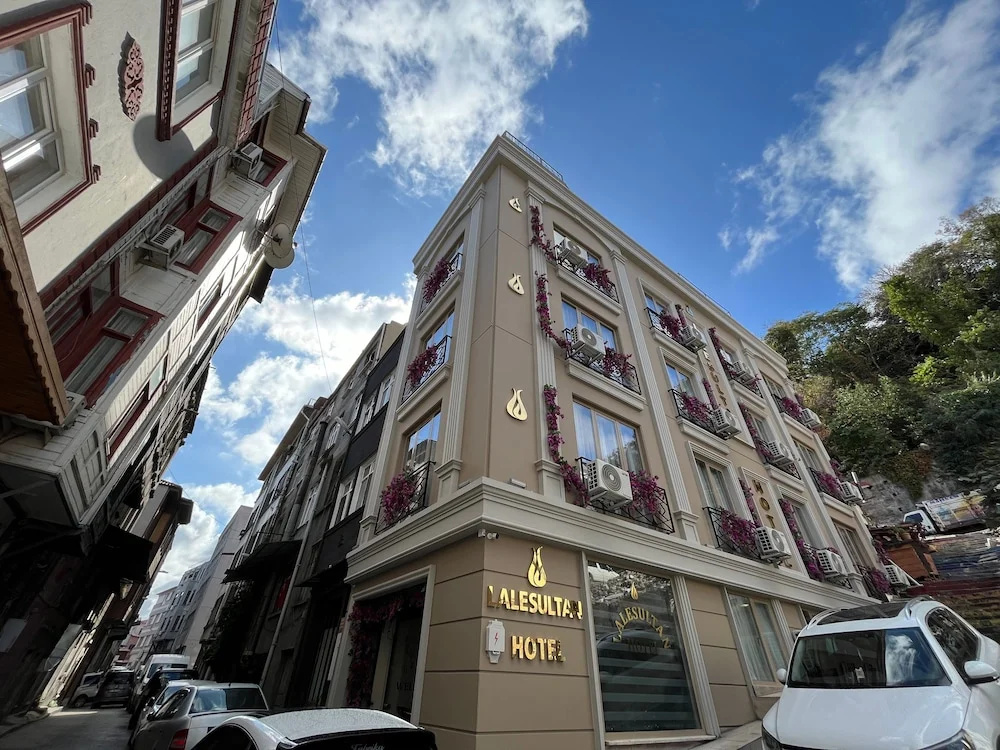 Lale Sultan Hotel — фото