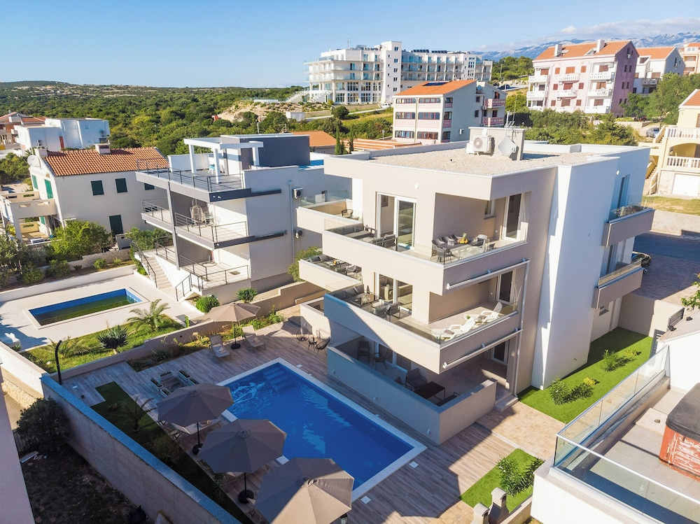 Pool apartments Villa Meteorite