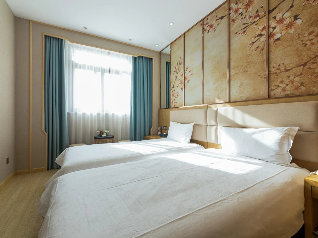 Superior Double room (full double bed)