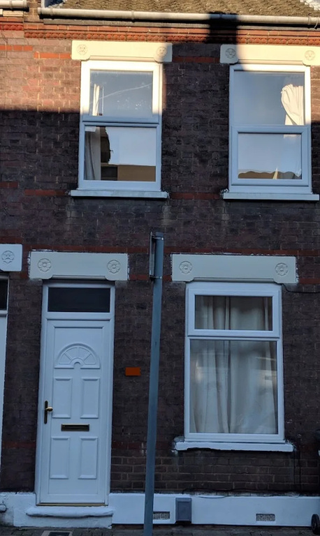 People Boxes Apartments - 38 Ridgway
