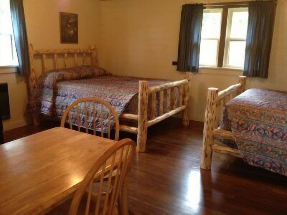 Lake Five Resort — 2