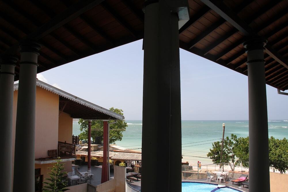 Neptune Bay Hotel