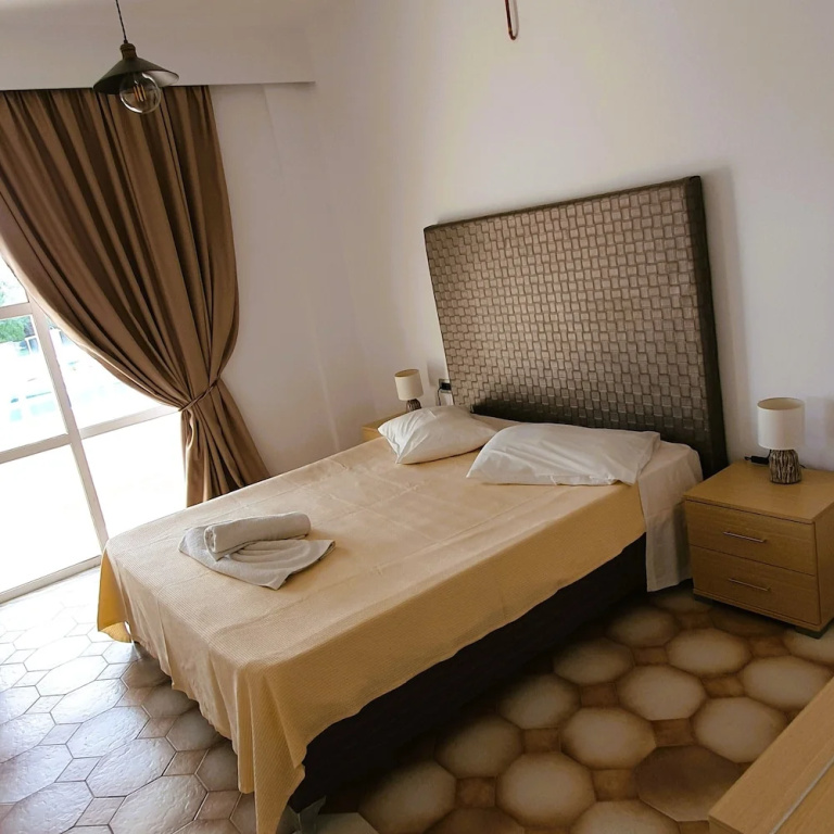 Classic Quadruple room with balcony