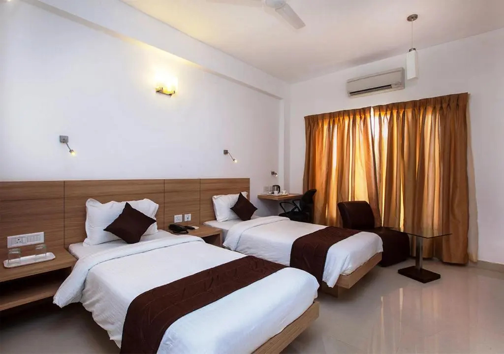 Deluxe Double room (full double bed)