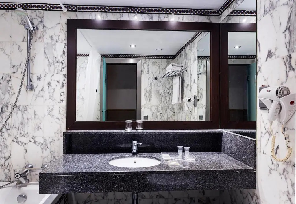 Catalonia Giralda Hotel - Chambres