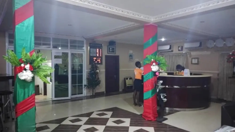 Obaa'S Golden Plaza Hotel - Général