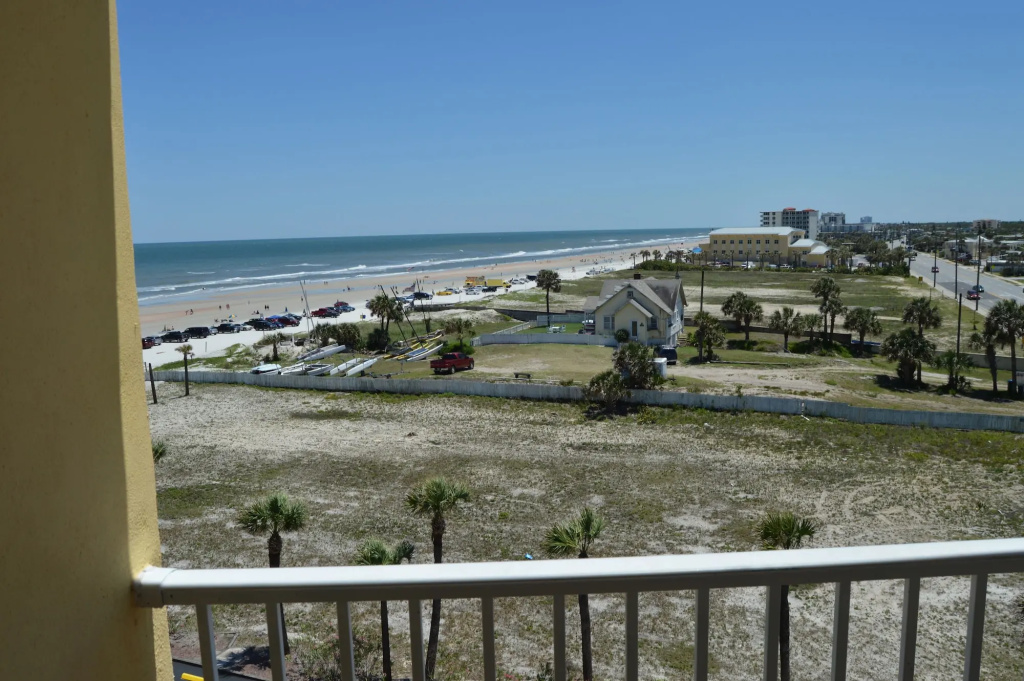 Beach & Waterfront