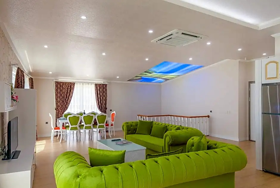 3 Bedrooms Duplex Apartment