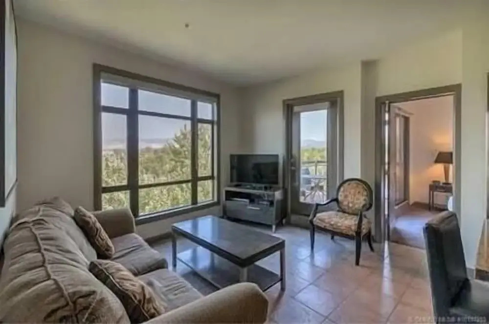 One of a Kind, Top Floor Apartment at Playa #632 - фото 9