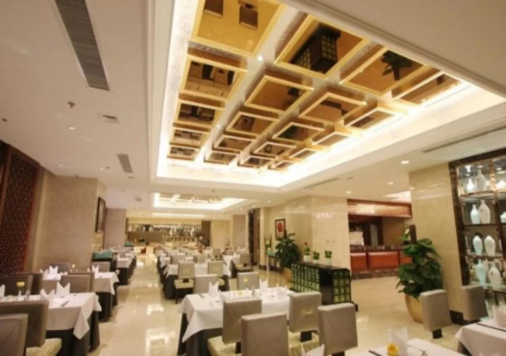 Food & Beverage