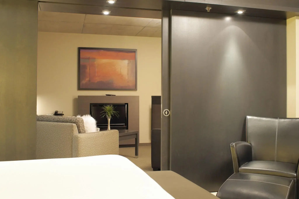 Grand Times Hotel - фото 4