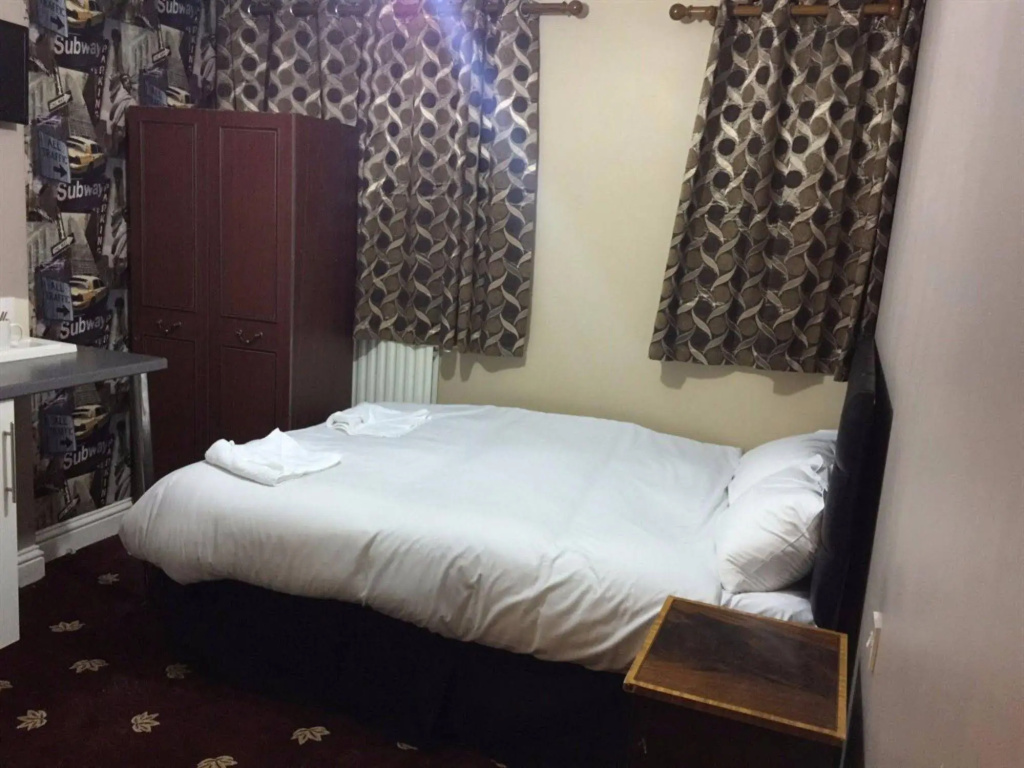 Отель Pacific Inn London Heathrow в Лондоне