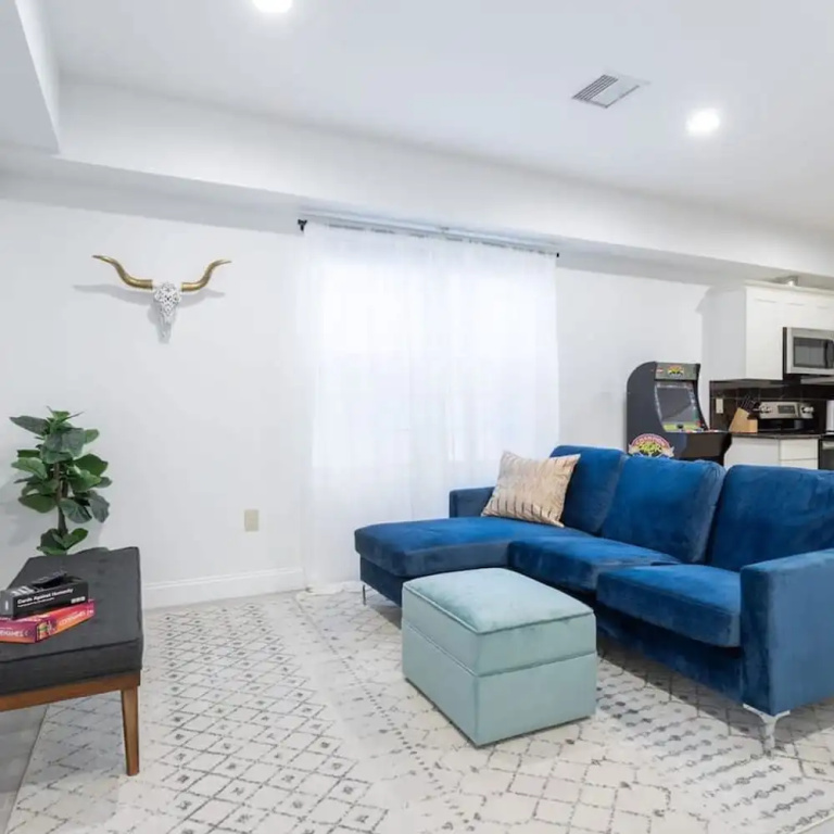 Cherry Suites 2BR Apt w W D Arcade Machine