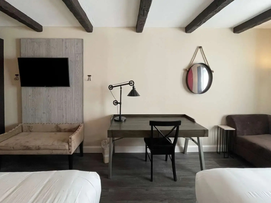 The Century House Latham - North Albany, an Ascend Collection Hotel - Général
