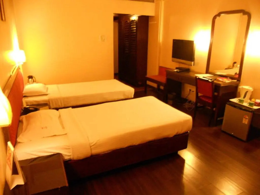 Deluxe Double room (full double bed)