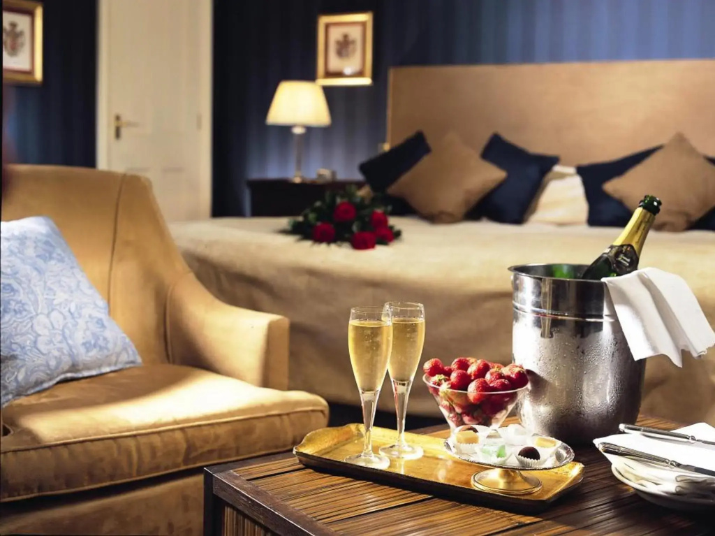 Lewtrenchard Manor Hotel - Chambres