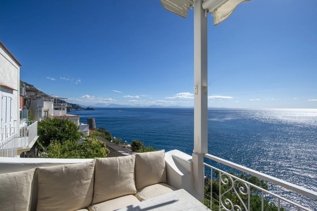 Balcony & Terrace