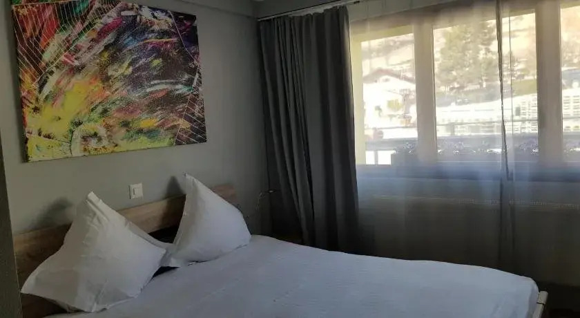 Le Merle Châtelain by null