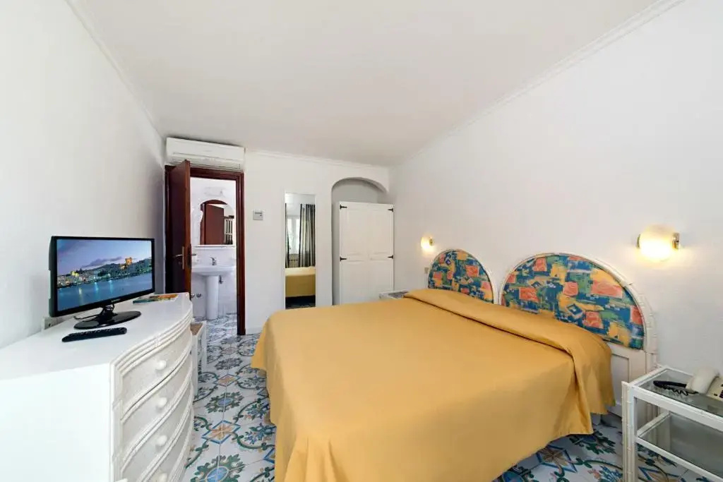 Economy room