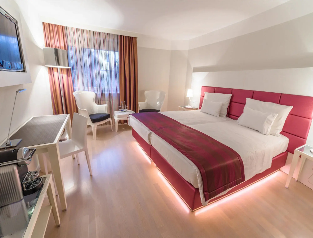 Hotel photo 2