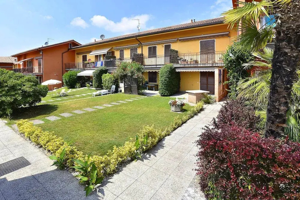 Apartment With one Bedroom in Pacengo, With Shared Pool, Furnished Terrace and Wifi - Near the Beach