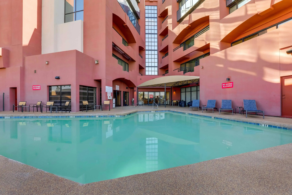Drury Inn & Suites Phoenix Airport - Général