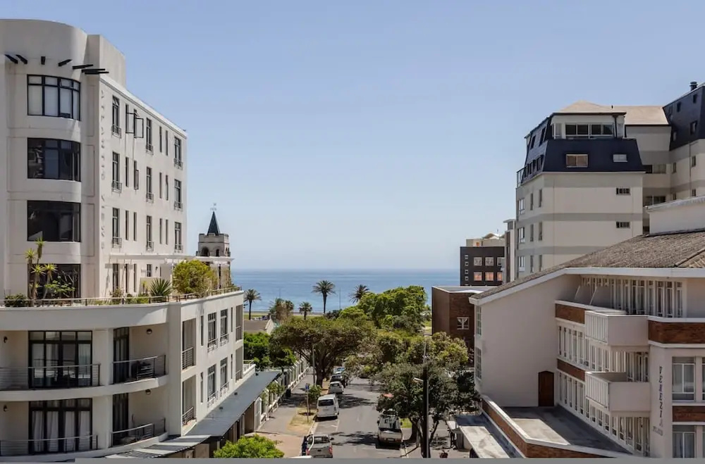 Sea-facing Apartment at Adelphi Galleria Seapoint