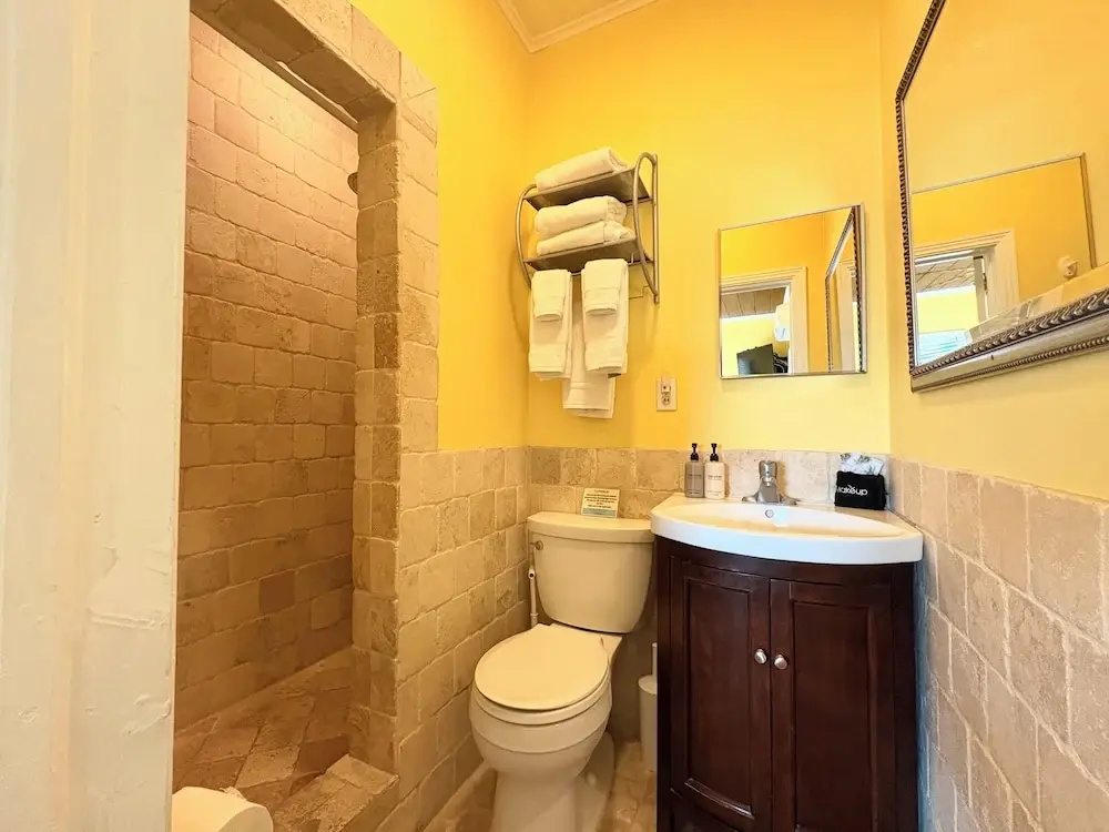 1 Bedroom Suite with balcony