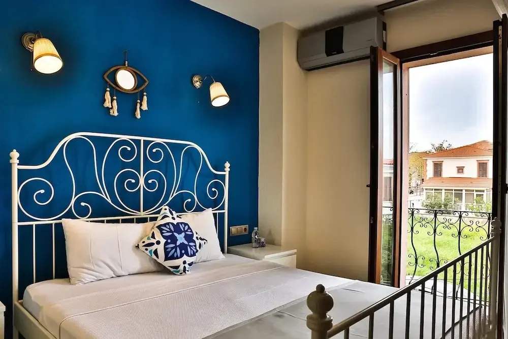 Superior Double room with balcony (full double bed)