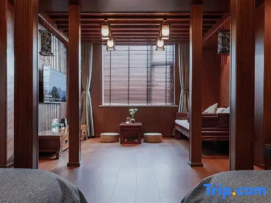 Single Suite (single bed)