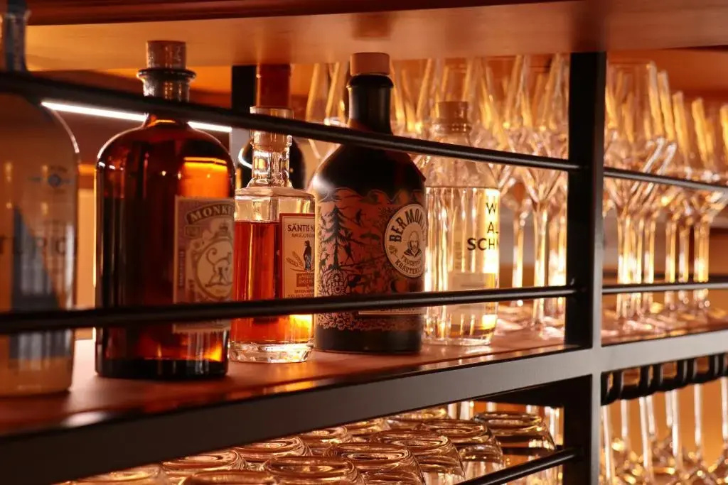 Food & Beverage