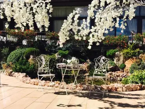 Hotel Lacu Rosu