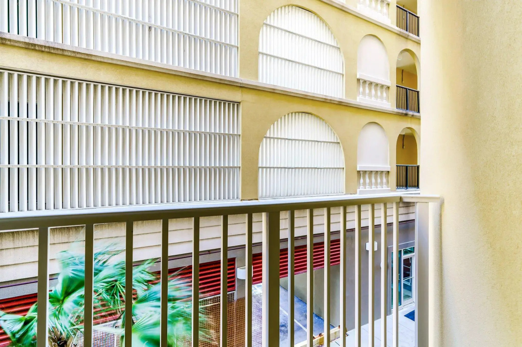 Deluxe Quadruple Suite oceanfront
