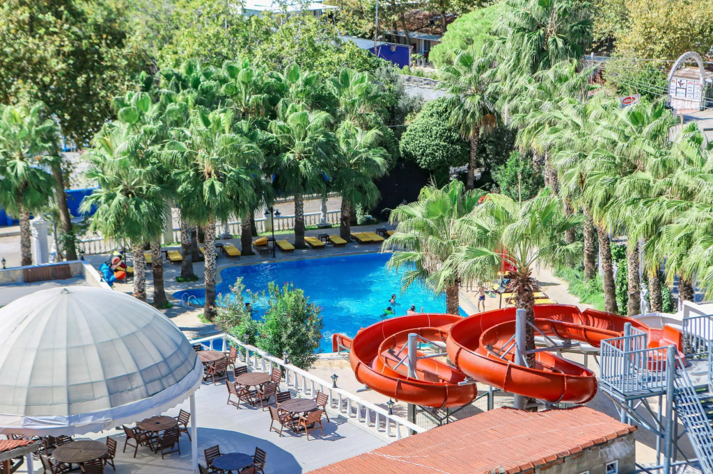 Hotel photo 11