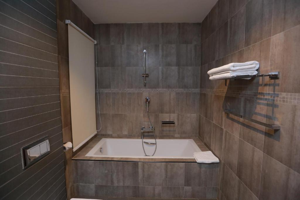 Refresh Hotel