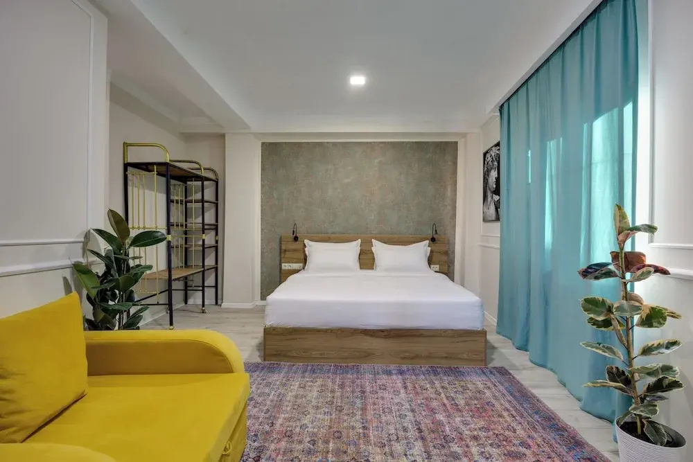Deluxe Double room with balcony and with city view (full double bed)