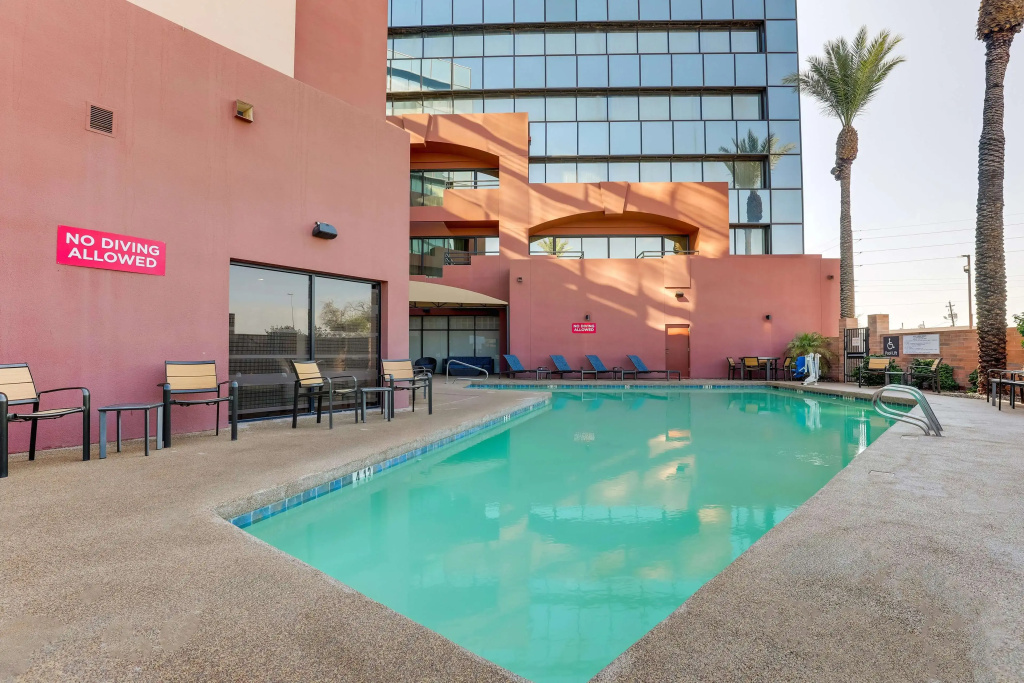 Drury Inn & Suites Phoenix Airport - Général