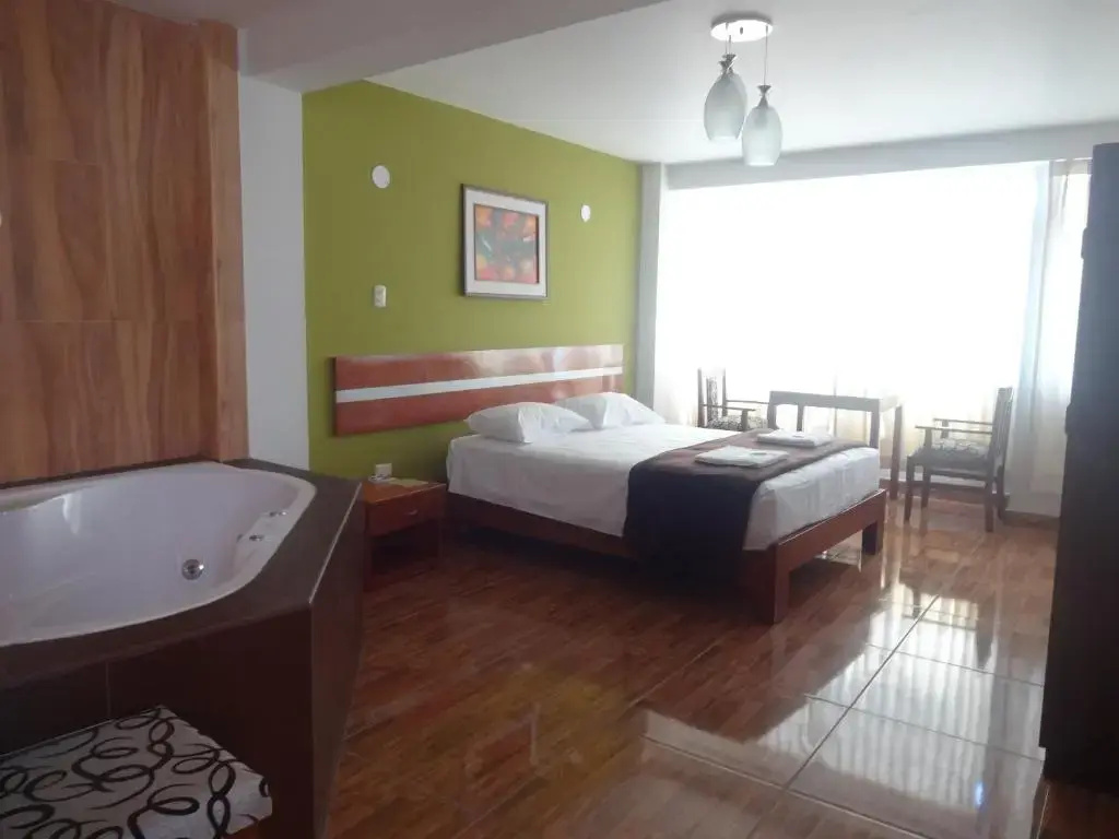 Deluxe Suite