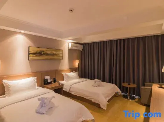 Standard Double room with lake view (twin beds)