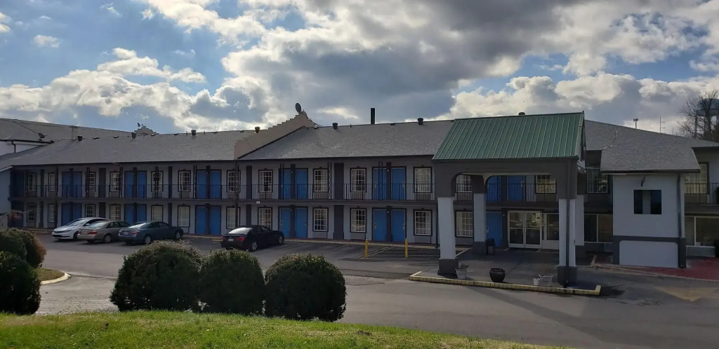 Vista Inn & Suites Nashville Airport East