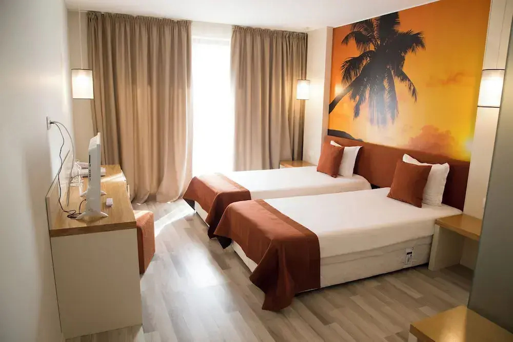 Deluxe Single room with balcony and with garden view